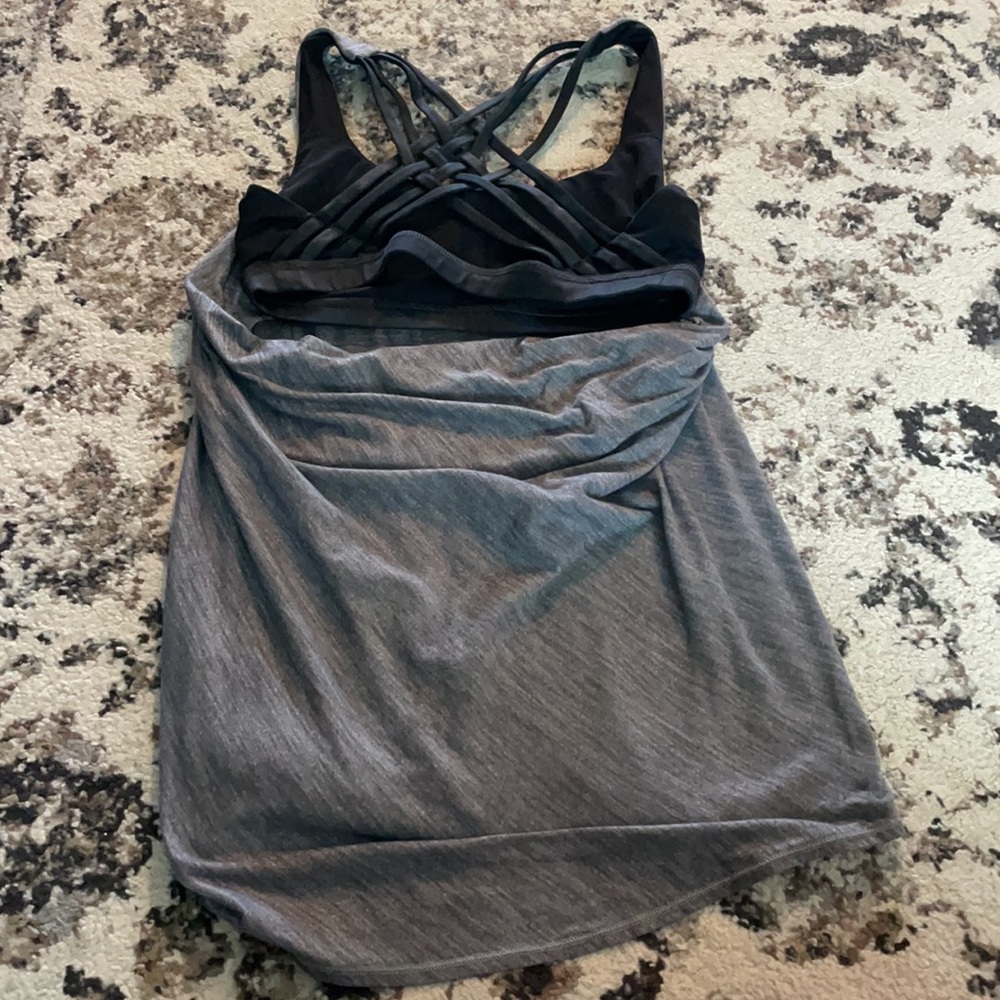 Lululemon tank top with built in bra - Picture 2 of 2